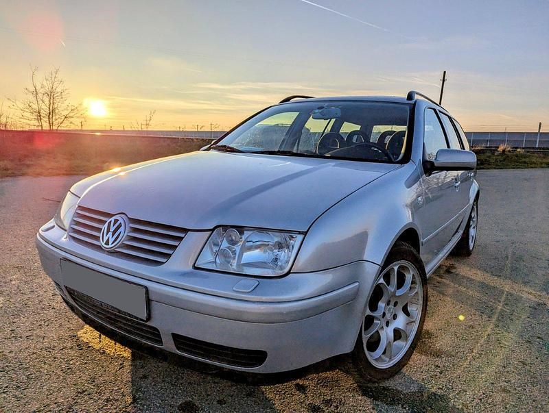 Silber Gebraucht 2000 VW Bora GTI Kombi | 3.500 € (Guter Preis) - Bild 1/4