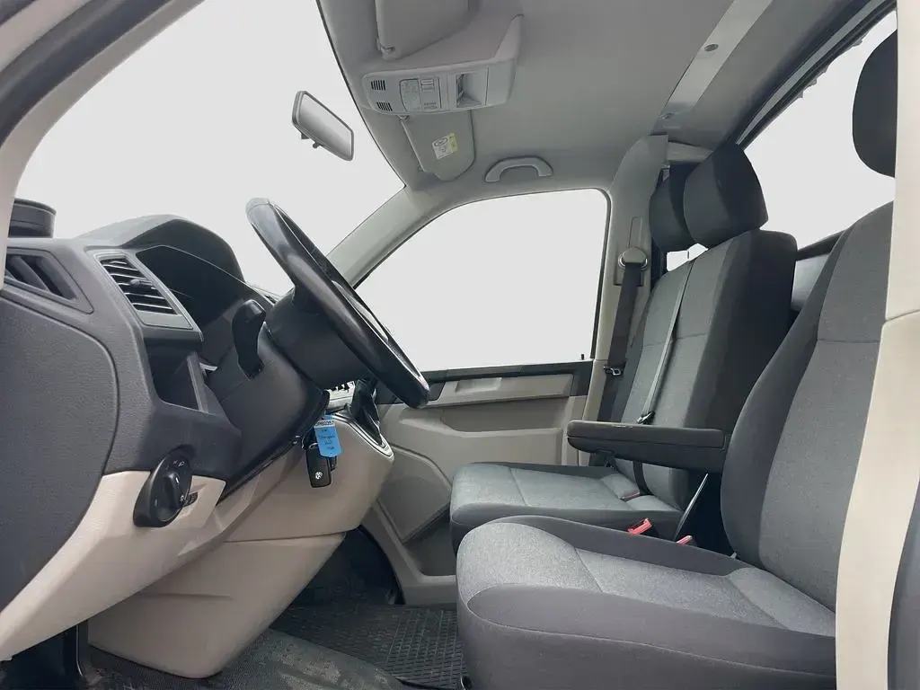 Gebraucht VW Transporter 150 PS (110 kW) 2018 Weiß Van