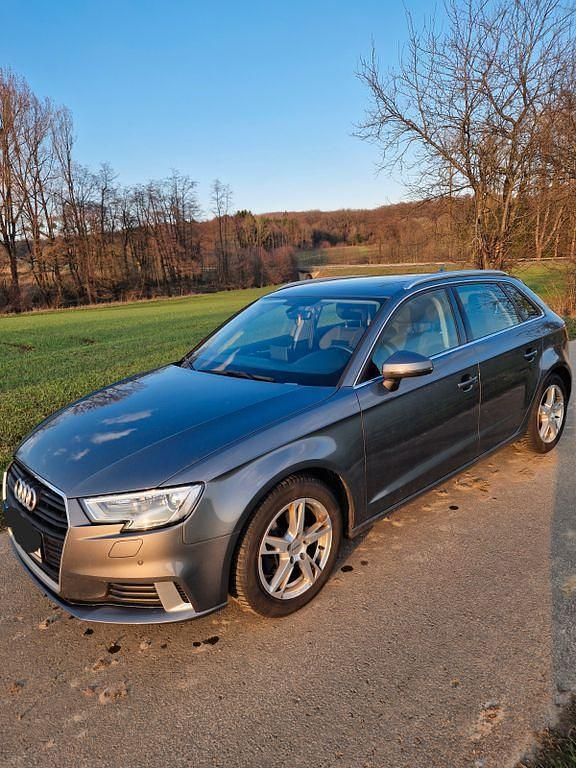 Gebraucht Audi A3 Sport 150 PS (110 kW) 2017 Grau Limousine