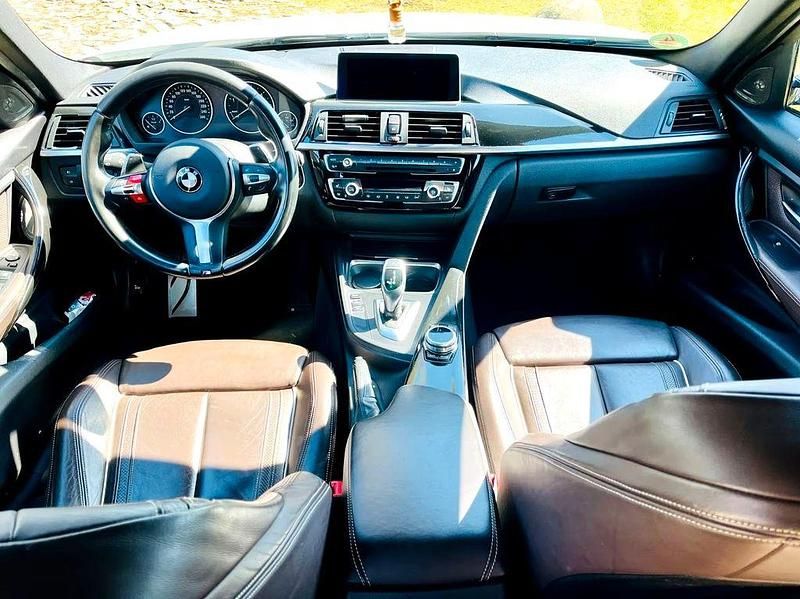 Gebraucht BMW 330 258 PS (189 kW) 2013 Weiß Limousine