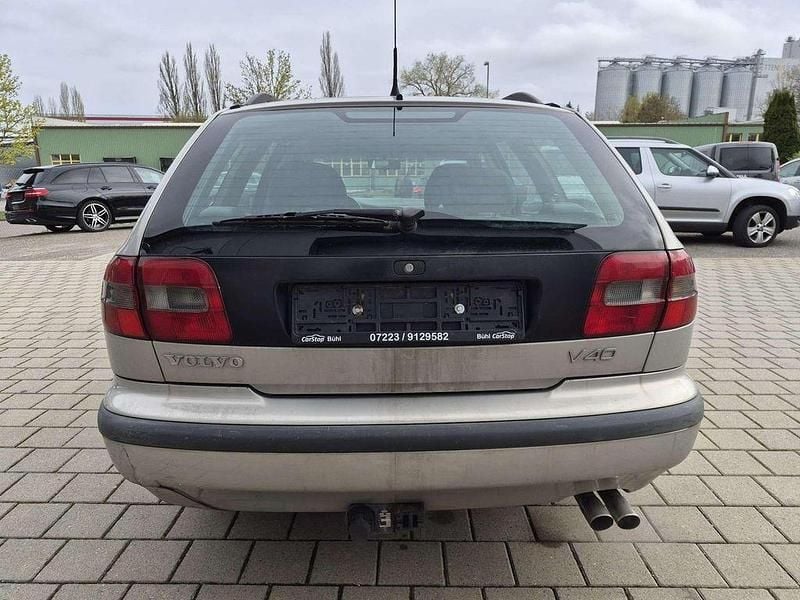 Gebraucht Volvo V40 140 PS (102 kW) 1998 Grau Kombi
