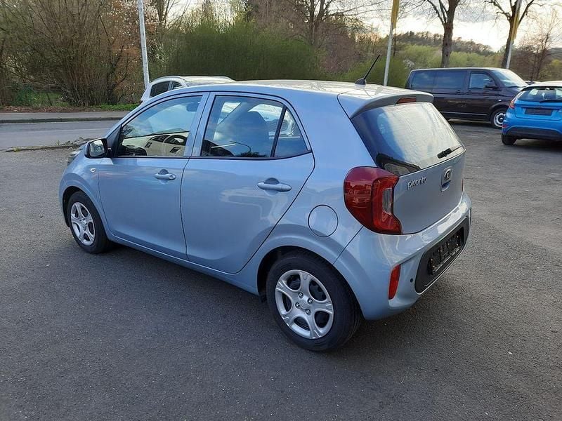 Second-hand Kia Picanto Edition 7 84 CP (61 kW) 2019 Albastru Hatchback