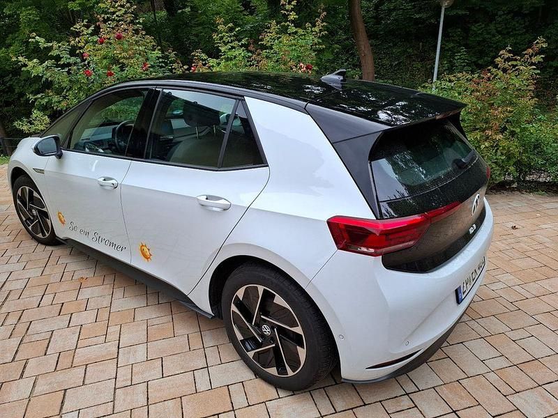 Weiß Gebraucht 2022 VW ID.3 Pro Performance Kleinwagen | 22.500 € (Guter Preis) - Bild 1/2