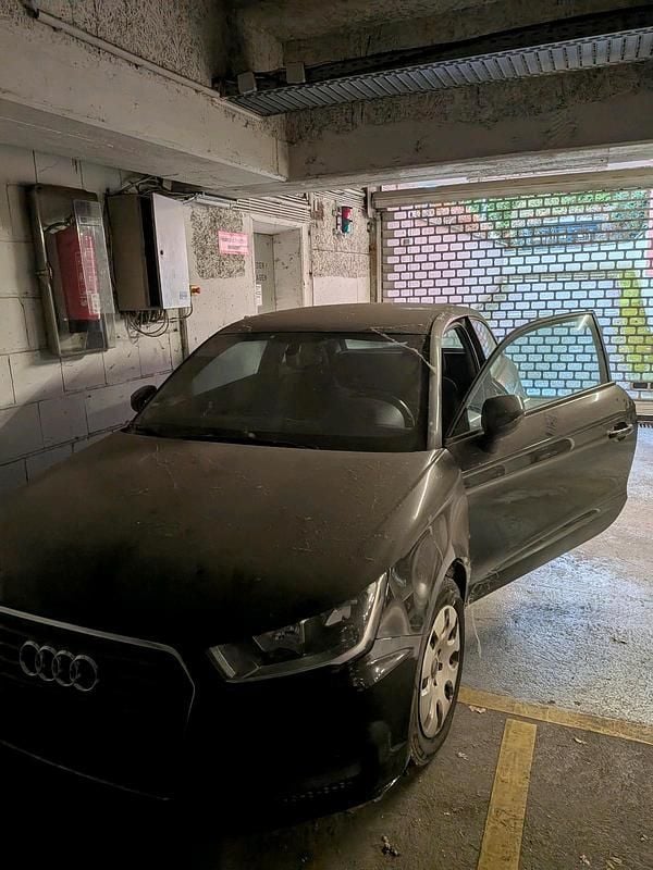 Gebraucht Audi A1 90 PS (66 kW) 2015 Schwarz Kleinwagen