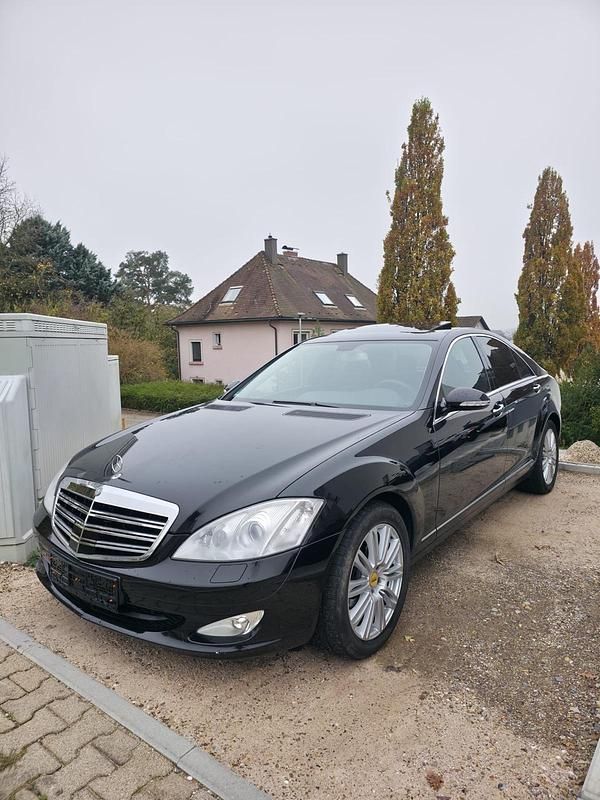 Schwarz Gebraucht 2008 Mercedes S320 Limousine | 12.500 € (Fairer Preis) - Bild 1/4