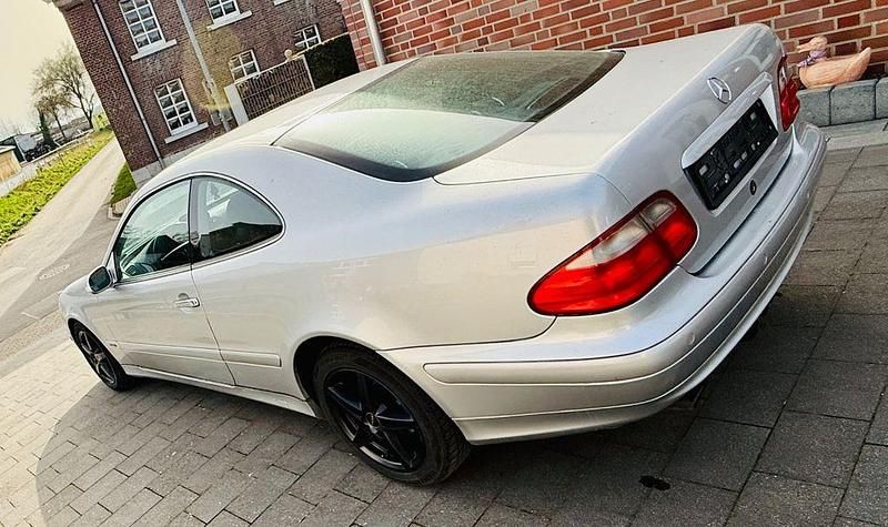 Gebraucht Mercedes CLK320 Elegance 218 PS (160 kW) 2000 Silber Coupé