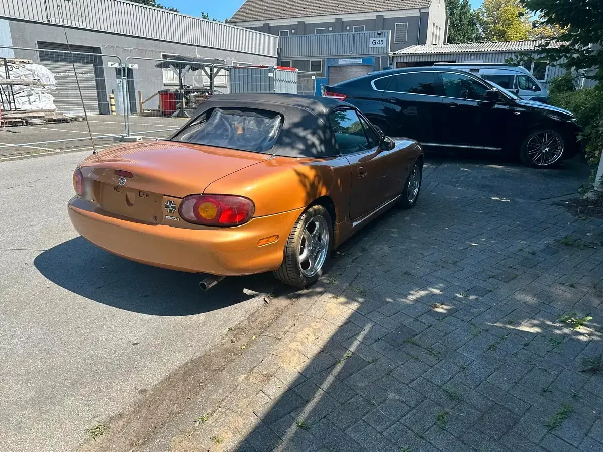 Gebraucht Mazda MX5 110 PS (80 kW) 1998 Gold Cabrio