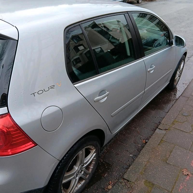 Gebraucht VW Golf V 80 PS (58 kW) 2007 Silber Limousine