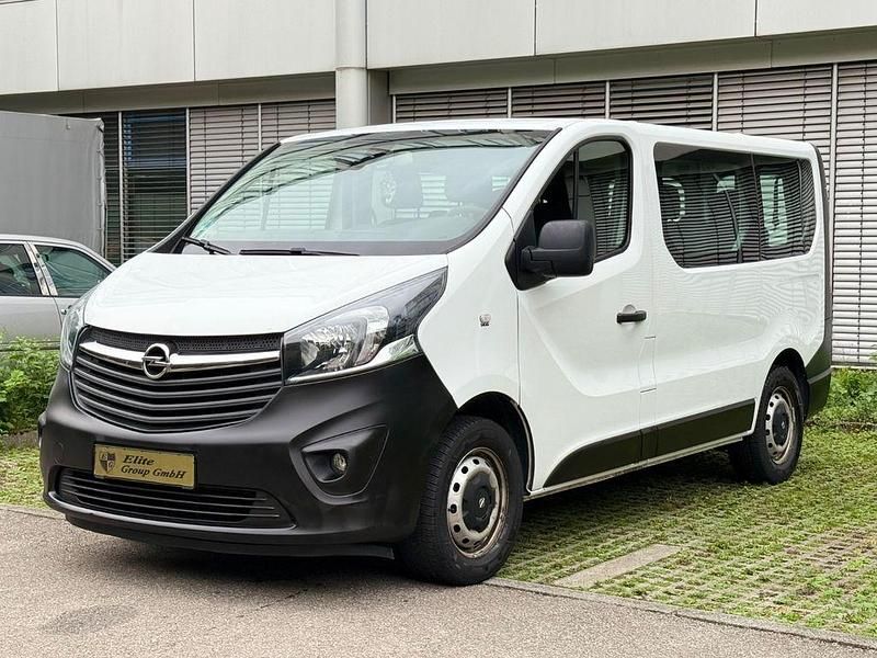 Weiß Gebraucht 2018 Opel Vivaro Van | 14.800 € (Fairer Preis) - Bild 1/4