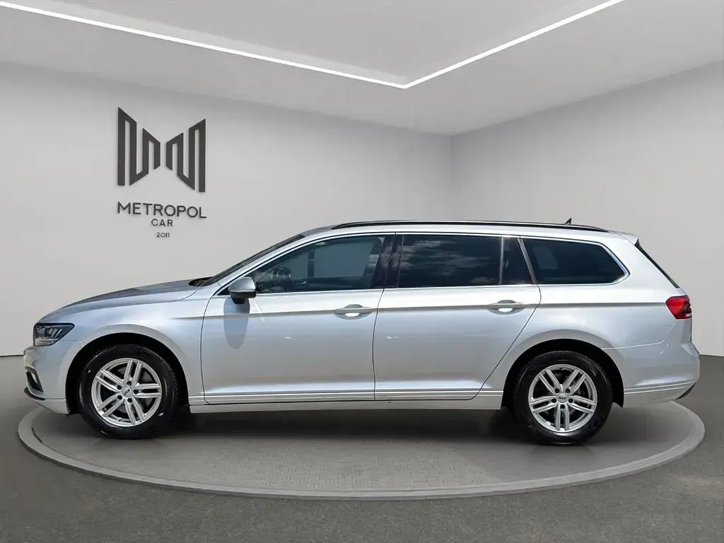 Gebraucht VW Passat 150 PS (110 kW) 2020 Silber Kombi