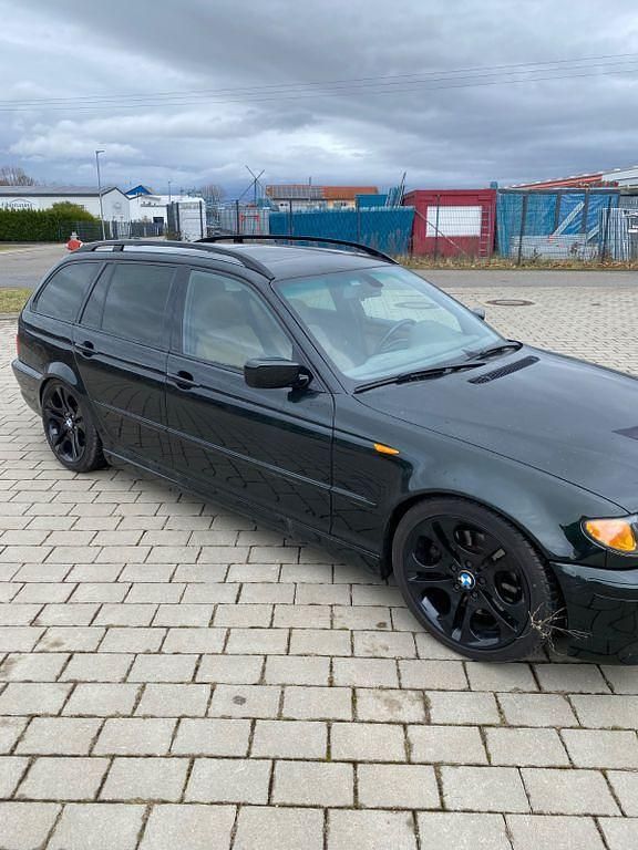 Gebraucht BMW 330 M Sport 204 PS (150 kW) 2001 Grün Kombi