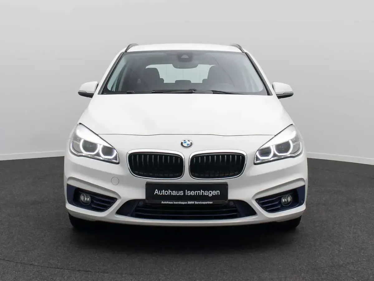Gebraucht BMW 218 Sport Line 136 PS (100 kW) 2015 Alpinweiã uni300 Van / Kleinbus
