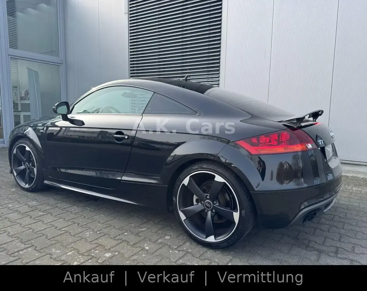 Używany Audi TT S-Line 160 KM (117 kW) 2014 Czarny Coupe