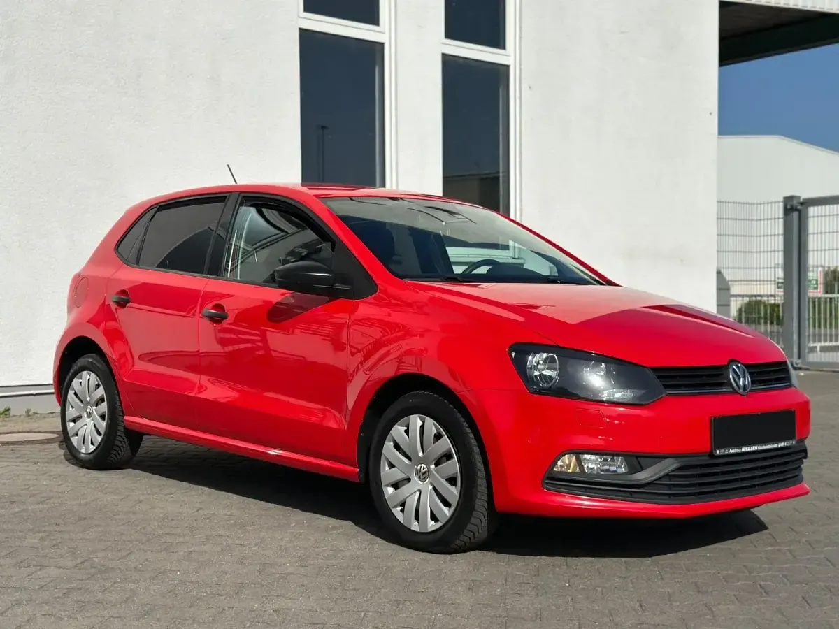 Gebraucht VW Polo Trendline 75 PS (55 kW) 2014 Rot Limousine
