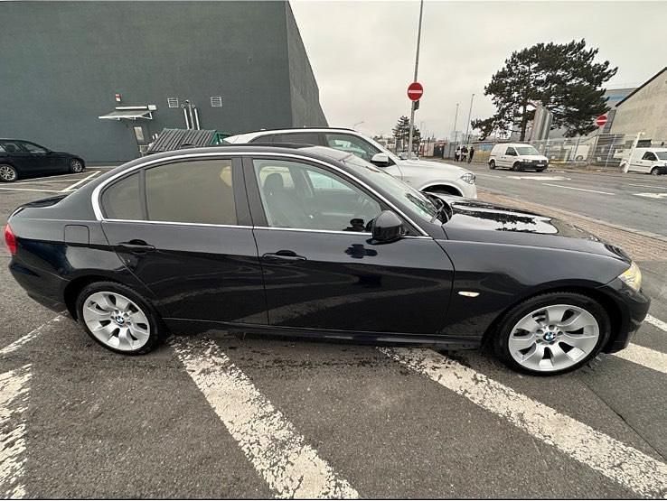 Gebraucht BMW 330 245 PS (180 kW) 2010 Schwarz Limousine