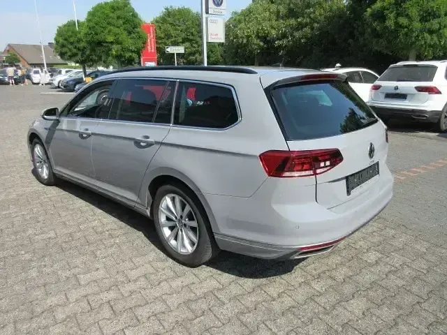 Gebraucht VW Passat GTE 218 PS (160 kW) 2022 Grau Kombi