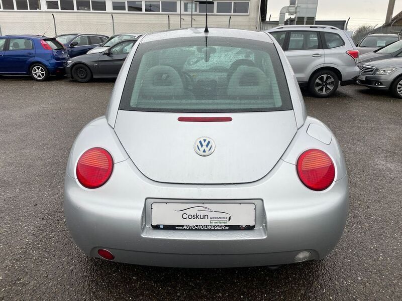 Gebraucht VW Beetle 129 PS (94 kW) 2002 Silber Kleinwagen