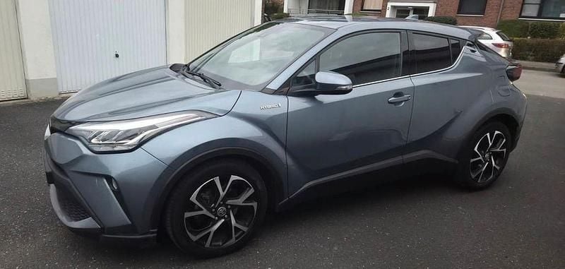 Grau Gebraucht 2021 Toyota C-HR SUV | 15.350 € (Superpreis) - Bild 1/4