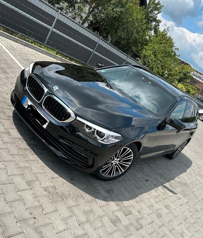Second-hand BMW 520 Efficient Dynamics 184 CP (135 kW) 2019 Negru Break