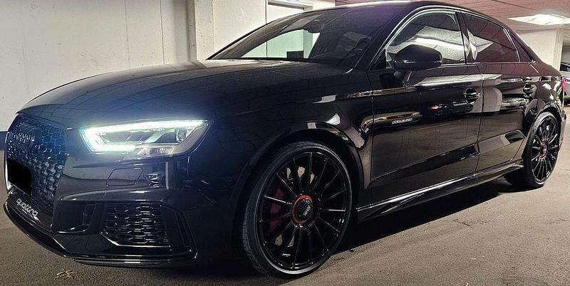 Gebraucht Audi RS3 Ambiente 400 PS (294 kW) 2017 Schwarz Limousine