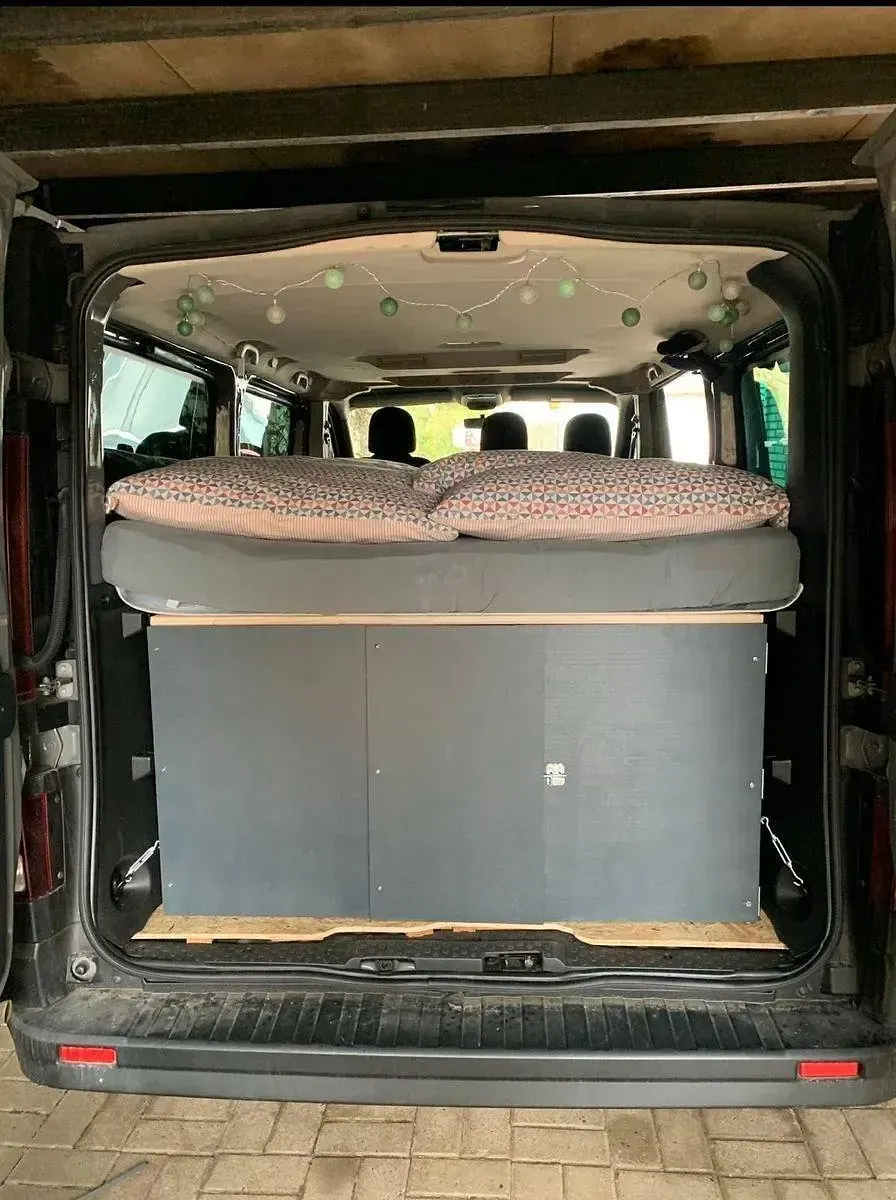Gebraucht Opel Vivaro 145 PS (106 kW) 2018 Grau Van / Kleinbus