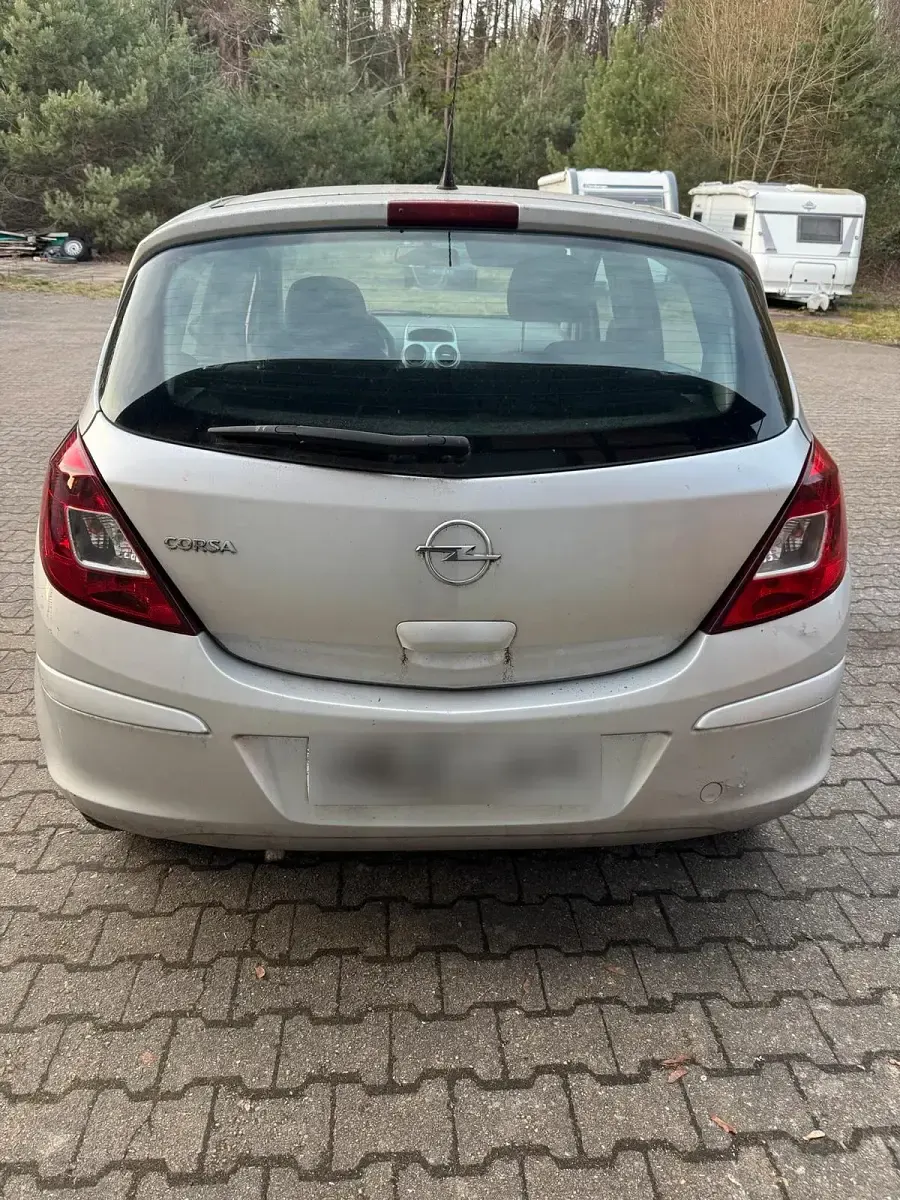 Gebraucht Opel Corsa 80 PS (58 kW) 2009 Silber Kleinwagen