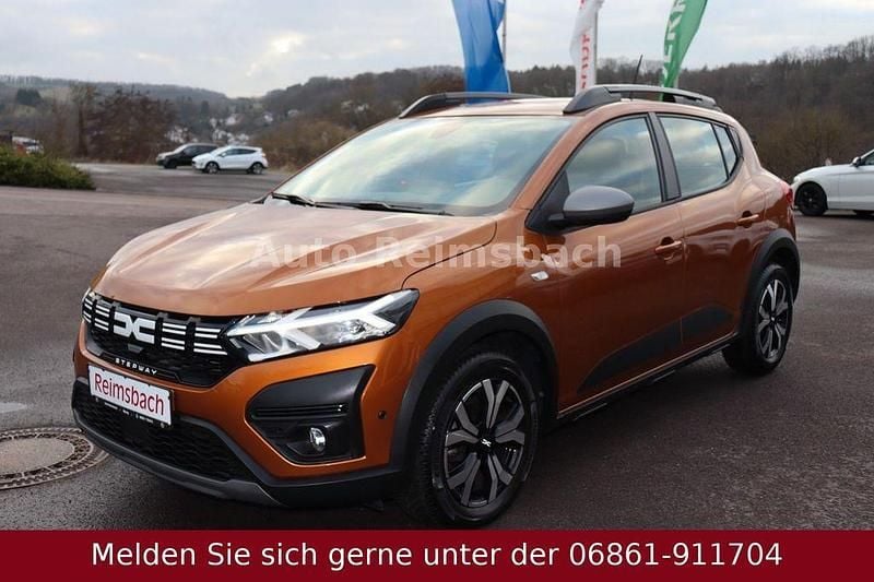 Orange Gebraucht 2023 Dacia Sandero Stepway SUV | 14.990 € (Guter Preis) - Bild 1/4