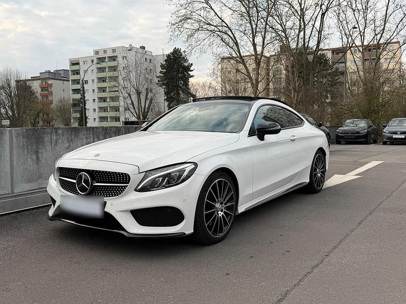 Gebraucht Mercedes C250 AMG 211 PS (155 kW) 2017 Weiß Coupé