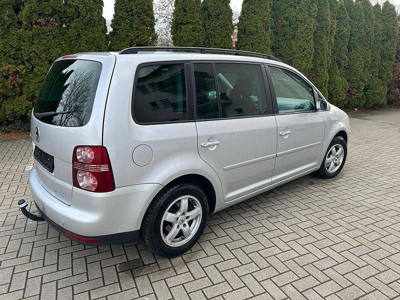 Gebraucht VW Touran 102 PS (75 kW) 2007 Silber Van / Kleinbus