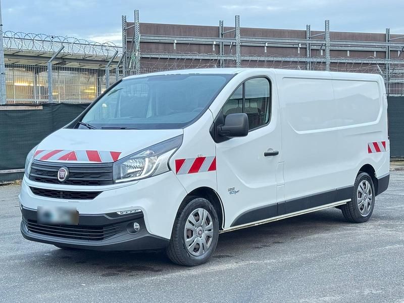 Gebraucht Fiat Talento 125 PS (91 kW) 2018 Weiß Van / Kleinbus