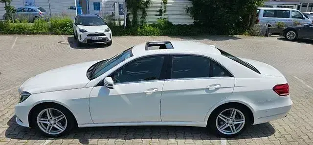 Gebraucht Mercedes E200 Avantgarde 184 PS (135 kW) 2016 Weiß Limousine
