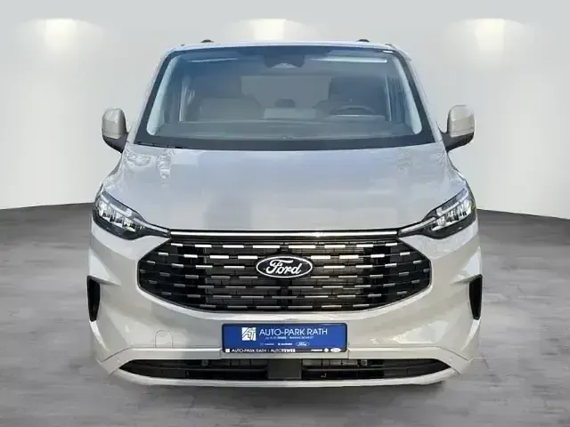 Neu Ford Tourneo Custom Titanium 2026 Grau Van