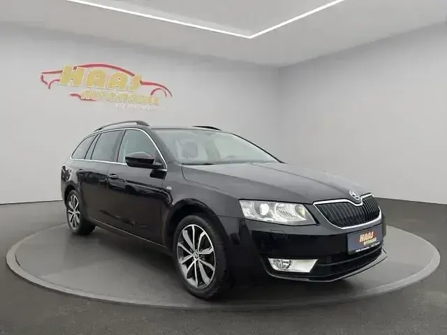 Second-hand Skoda Octavia 150 CP (110 kW) 2016 Negru Hatchback