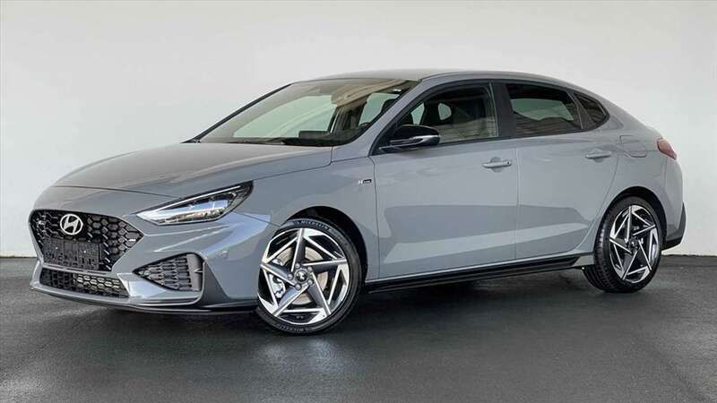 Grau Neu 2024 Hyundai i30 N Line Limousine | 26.470 € (Fairer Preis) - Bild 1/4