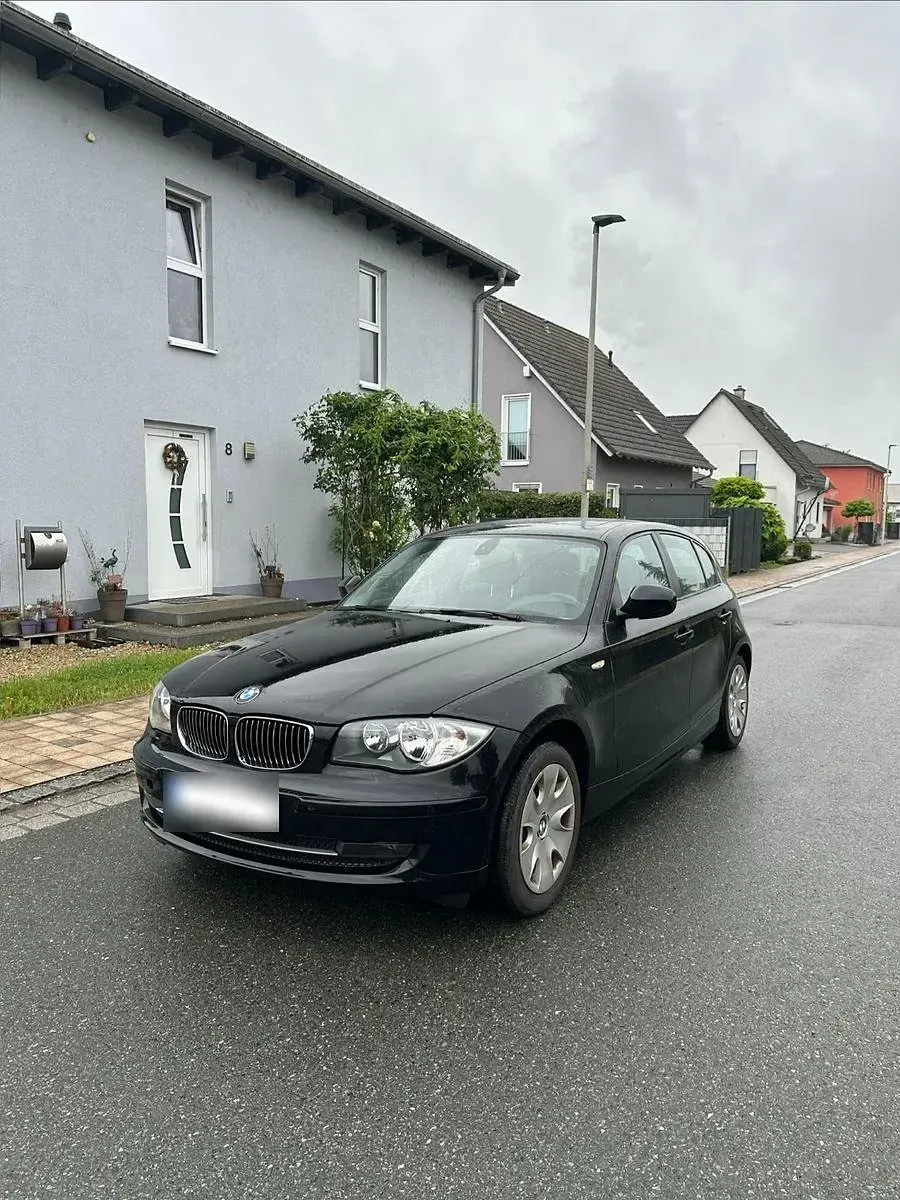 Gebraucht BMW 118 143 PS (105 kW) 2009 Schwarz Kleinwagen