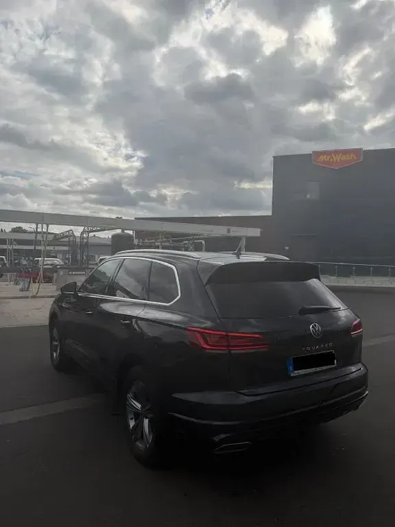 Gebraucht VW Touareg Elegance 231 PS (169 kW) 2021 Schwarz SUV