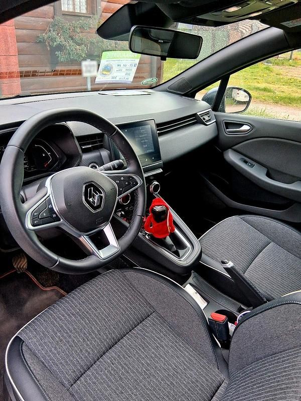 Gebraucht Renault Clio V 75 PS (55 kW) 2022 Andere farben Kleinwagen