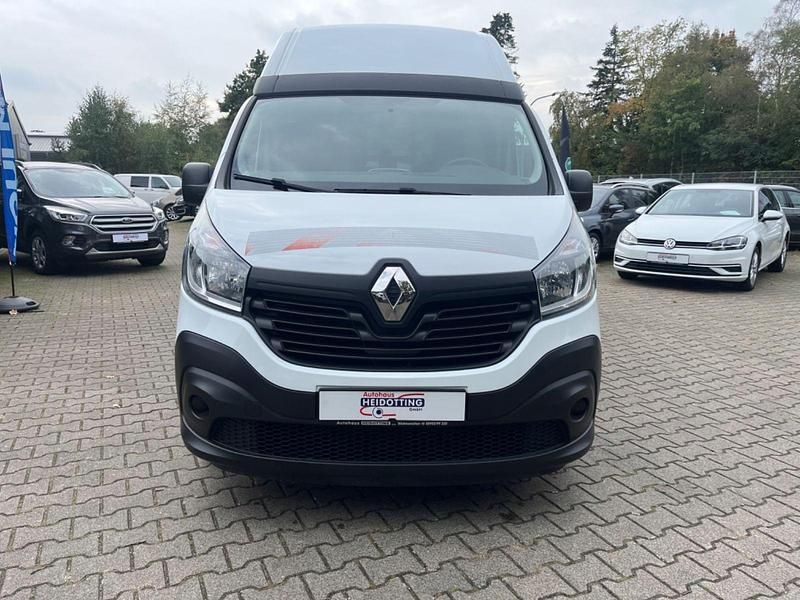 Gebraucht Renault Trafic 125 PS (91 kW) 2018 Weiß Van / Kleinbus
