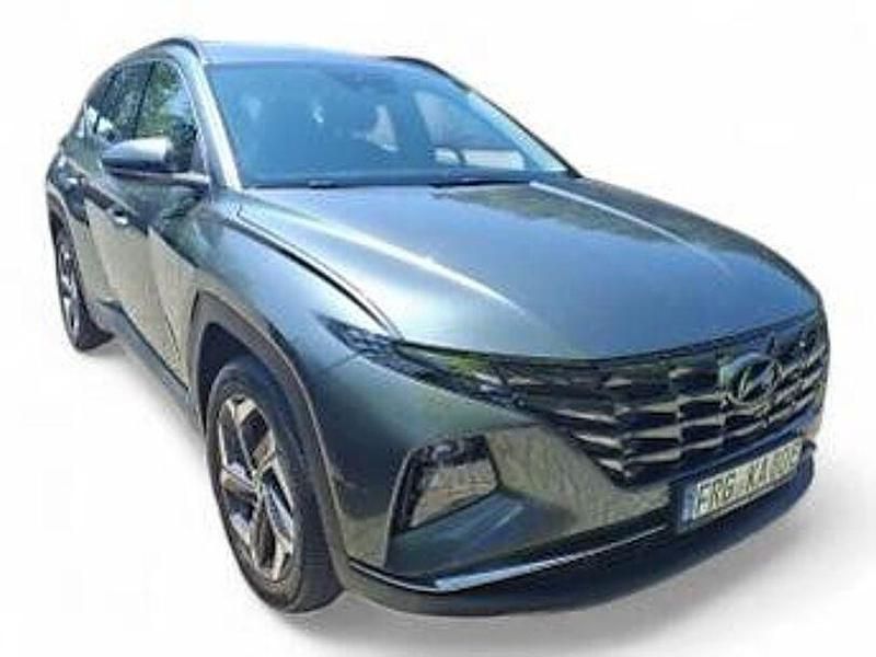 Grau Gebraucht 2022 Hyundai Tucson Basis SUV | 23.649 € (Superpreis) - Bild 1/4