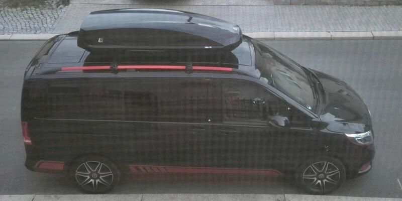 Schwarz Gebraucht 2019 Mercedes V250 Edition Van / Kleinbus | 74.900 € - Bild 1/4