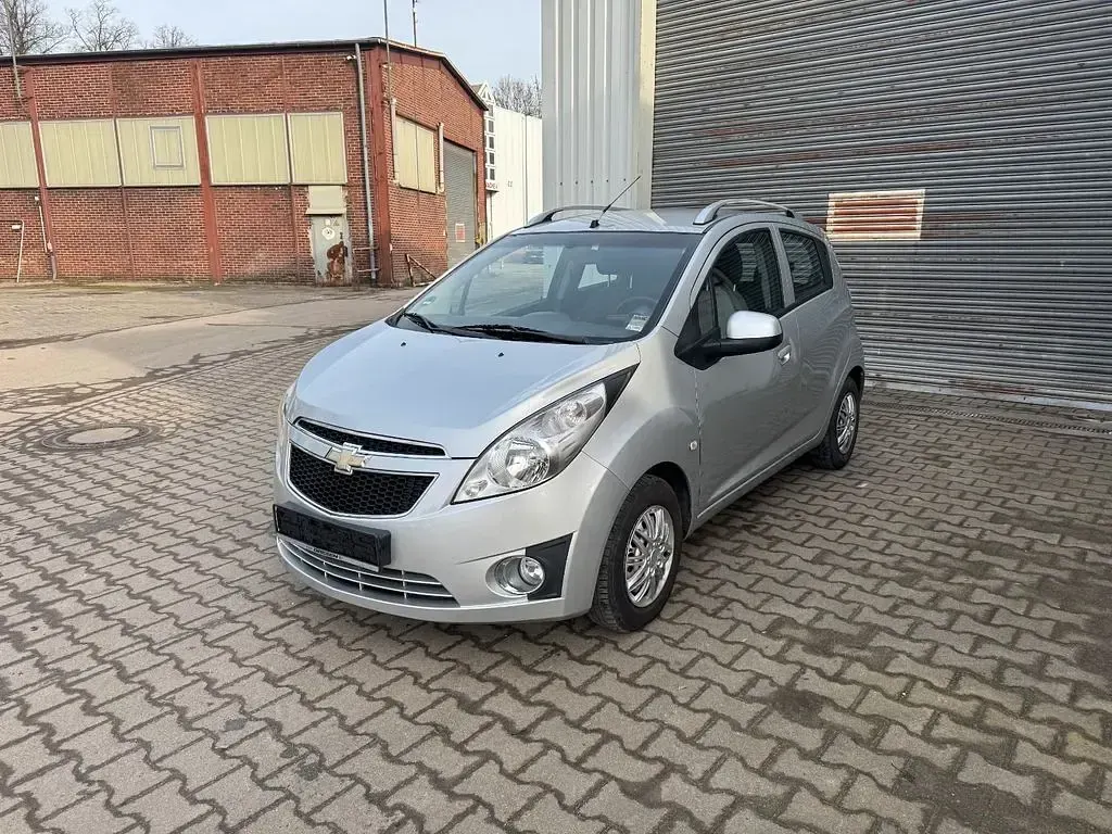 Gebraucht Chevrolet Spark LS 82 PS (60 kW) 2012 Silber Kleinwagen