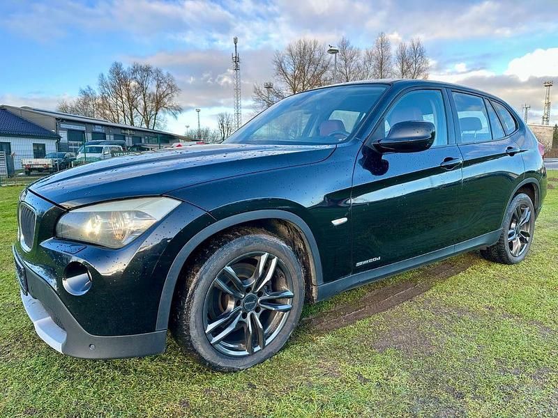 Schwarz Gebraucht 2012 BMW X1 SUV | 5.700 € (Superpreis) - Bild 1/4