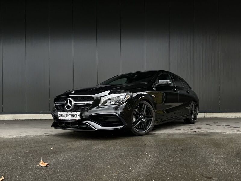 Schwarz (kosmosschwarz metalliclack) metallic Gebraucht 2018 Mercedes CLA45 AMG Shooting Brake AMG Kombi | 32.990 € (Fairer Preis) - Bild 1/4