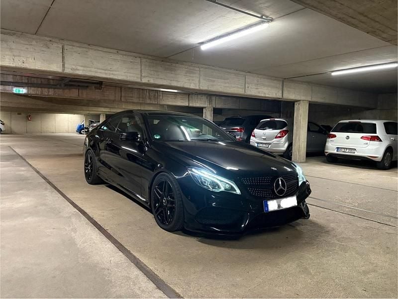 Gebraucht Mercedes E350 AMG 252 PS (185 kW) 2014 Schwarz Coupé