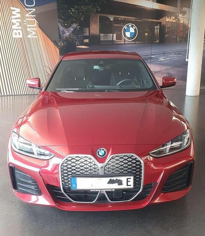 Gebraucht BMW i4 M Sport 250 kW (340 PS) 2024 Rot Limousine