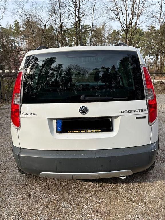 Gebraucht Skoda Roomster Plus Edition 86 PS (63 kW) 2014 Weiß Van / Kleinbus