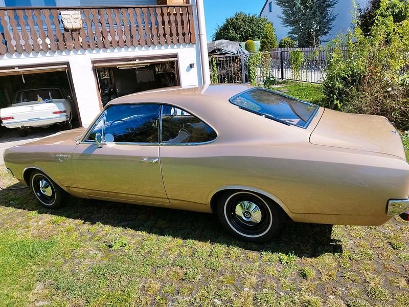 Braun Gebraucht 1969 Opel Rekord Coupé | 14.500 € - Bild 1/4
