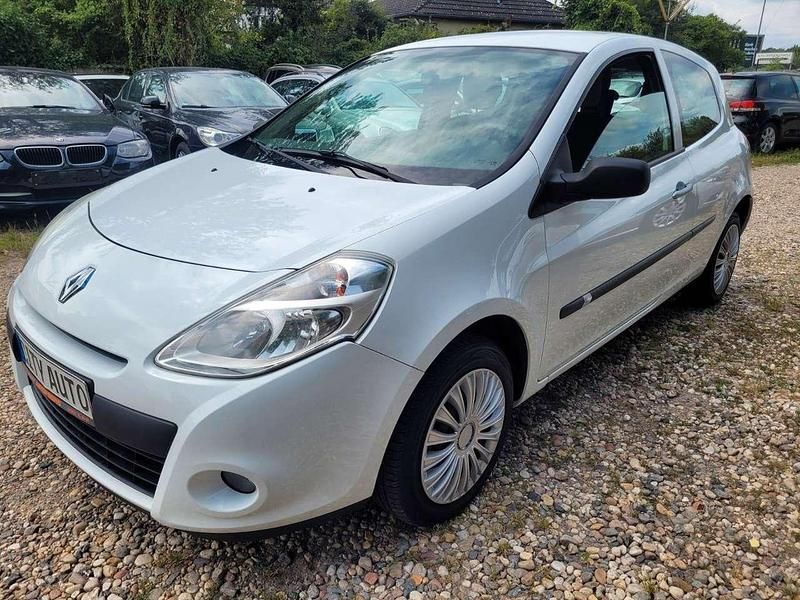 Weiß Gebraucht 2009 Renault Clio III Expression Kleinwagen | 2.370 € (Teuer) - Bild 1/4