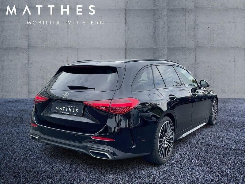 Second-hand Mercedes C220 AMG 200 CP (147 kW) 2025 Negru Break