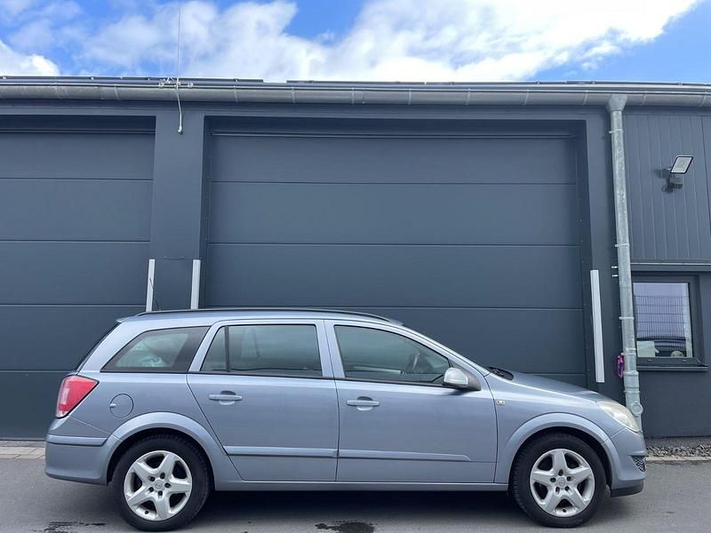 Gebraucht Opel Astra 90 PS (66 kW) 2007 Silber Kombi